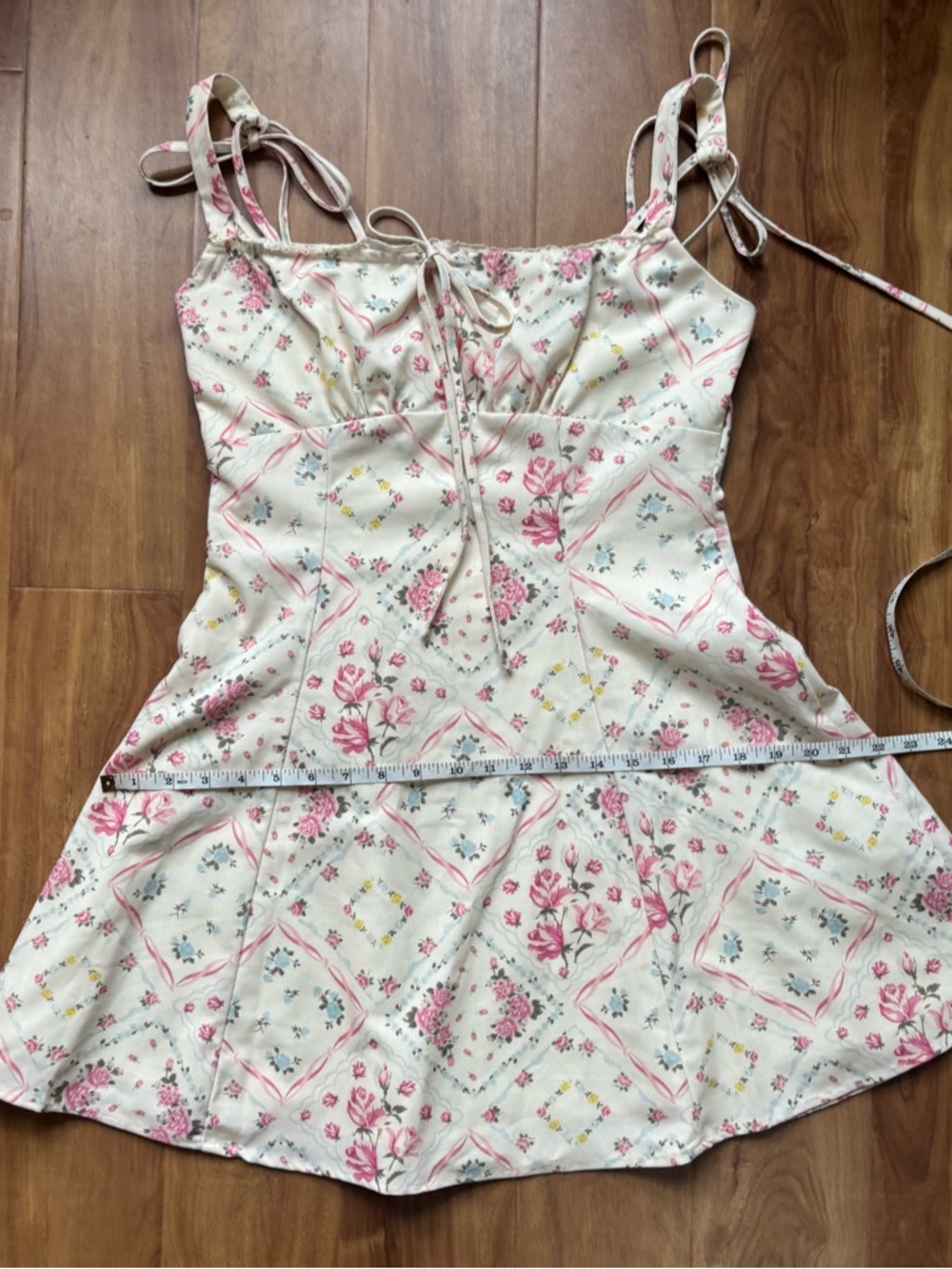Feminine Cream & Pink Floral Print Cider A-Line Mini Dress, Sz Medium - Picture 7 of 14